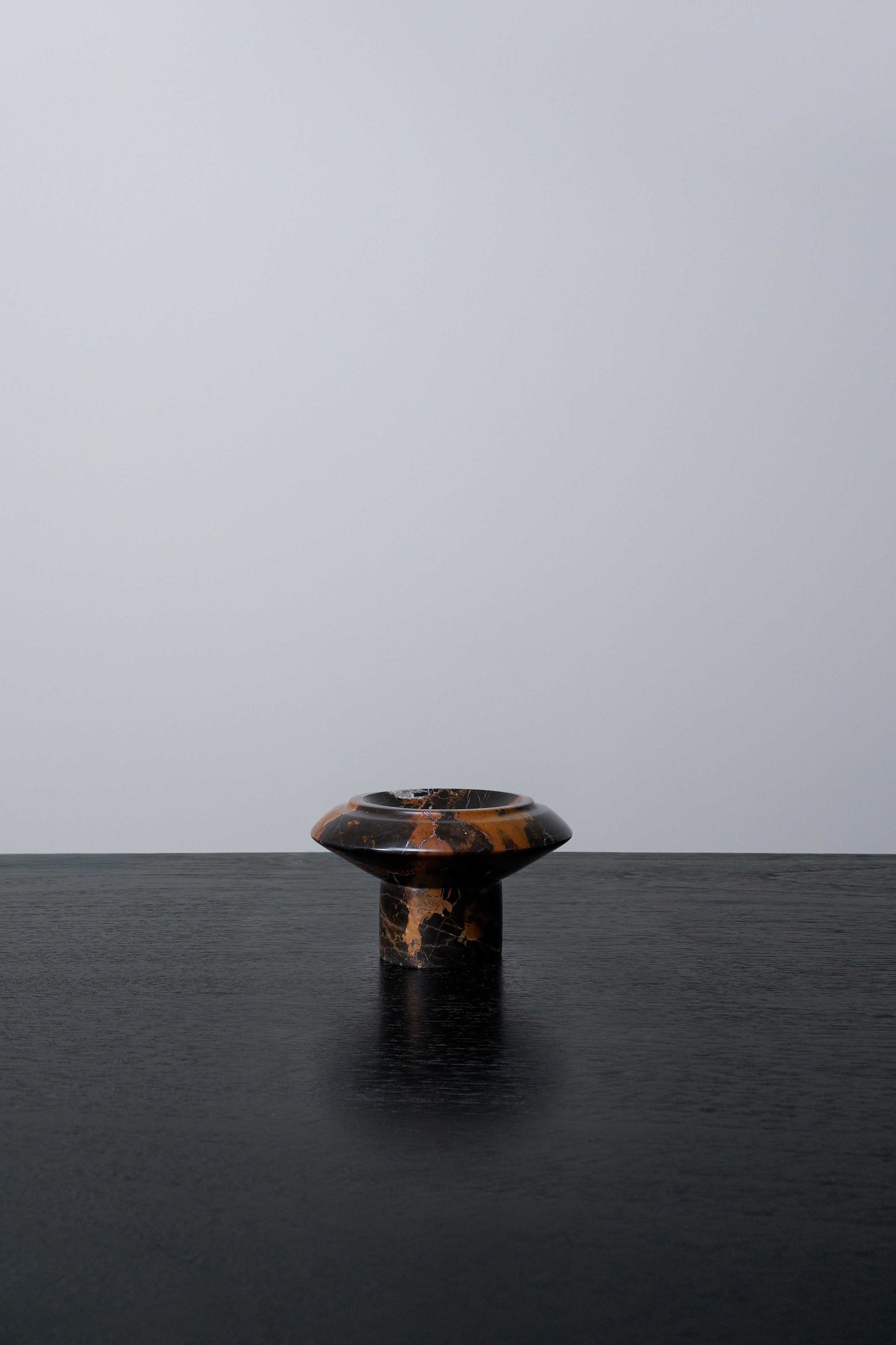 PEDESTAL MARRONE ESOTICO