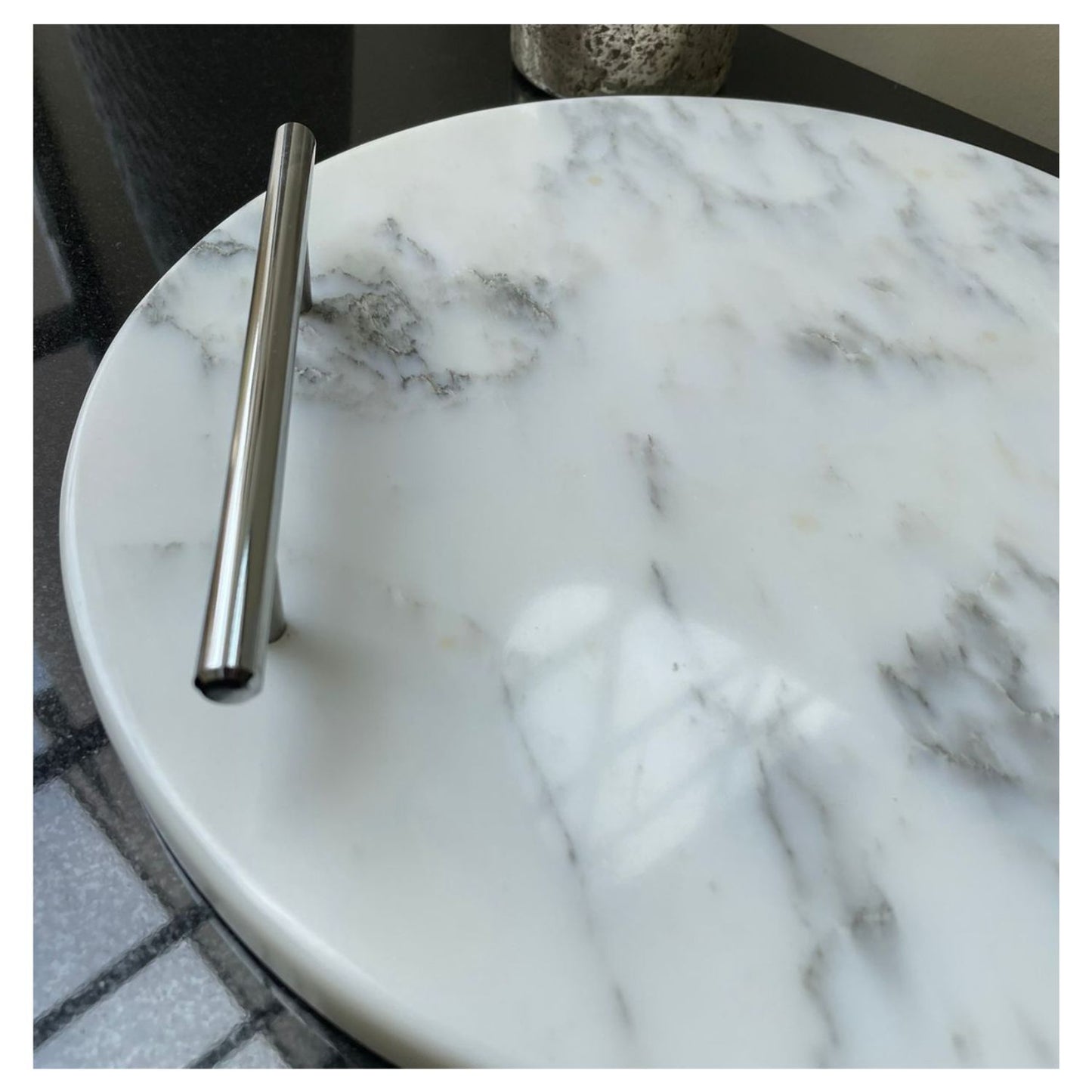 AZAFATE CIRCULAR CALACATTA SILVER